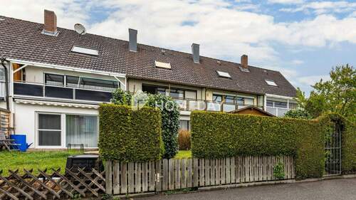 Außenansicht 1 - 4 Zimmer Reihenmittelhaus in Laaber