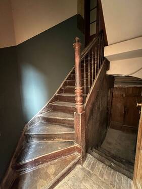 Treppenhaus Seitenflügel - 