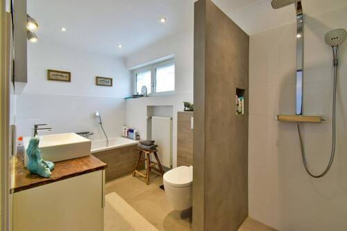 Bad Zwischengeschoß - 