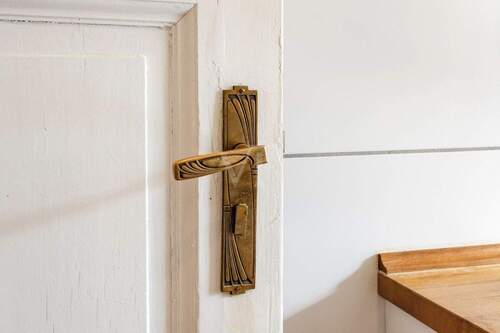 Stilvolle Details - 4 Zimmer Etagenwohnung in Berlin