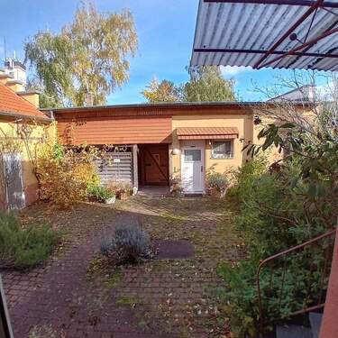 Blick in den Innenhof - Etagenwohnung mit 62,00 m&sup2; in Griesheim zum Kaufen