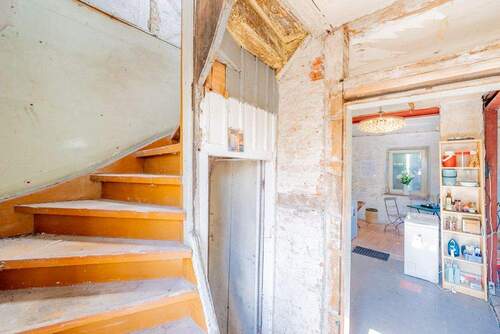 Treppe zum Obergeschoss - 