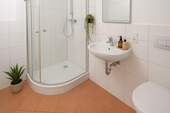 Bad mit Dusche (Einrichtungsvisualisierung) - 