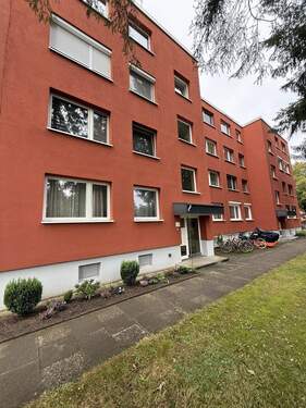 Außenansicht - Vermietete 3-Zimmer-Eigentumswohnung mit Balkon