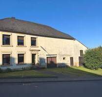 Bezahlbares Einfamilienhaus mit Scheune und großem Grundstück zum RenovierenSanieren für Handwerker besonders geeignet - Waldweiler