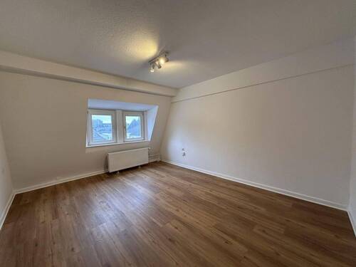 Schlafzimmer - 3 Zimmer Etagenwohnung zum Kaufen in Aachen