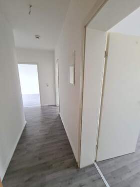 Flur - 2 Zimmer Etagenwohnung zur Miete in Magdeburg