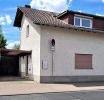 Wohnen und Arbeiten im Einklang. Wohn- und Geschäftshaus mit einer 3 Zimmer Wohnung, Büroetage und Garage! - Echzell