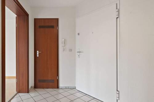 Wohnungseingang + Abstellkammer - 