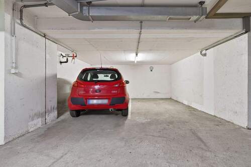 Tiefgaragenstellplatz - 