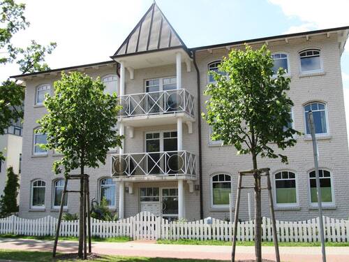 Aussenansicht-Vorderansicht - „Ihr Rückzugsort an der Ostsee“ 2 Zi.-Wohnung im Ostseebad Binz - by Rujana