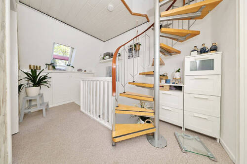 Treppe zum Dachgeschoss - 