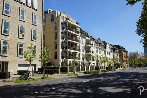 Aussenansicht - Luxuriöse voll möblierte 5 Zimmer-Wohnung mit großem Balkon und direktem Rheinblick