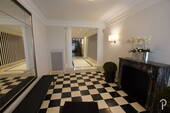Hauseingang - 5 Zimmer Etagenwohnung in Düsseldorf