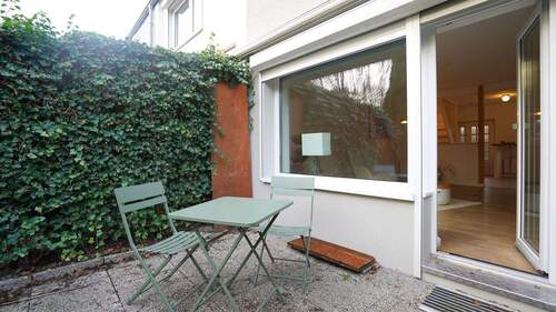 mit 3fach verglasten Fenstern (2024) und Außenrollläden - Reihenmittelhaus mit 85,00 m&sup2; in Hamburg zum Kaufen