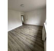 Erstbezug nach Renovierung! Helle 2-Zimmerwohnung m. gr. Wohnküche + Duschbad - Bottrop Boy