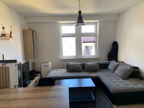 Einblick Wohn-/Essbereich - 2 Zimmer Etagenwohnung zur Miete in Fürth