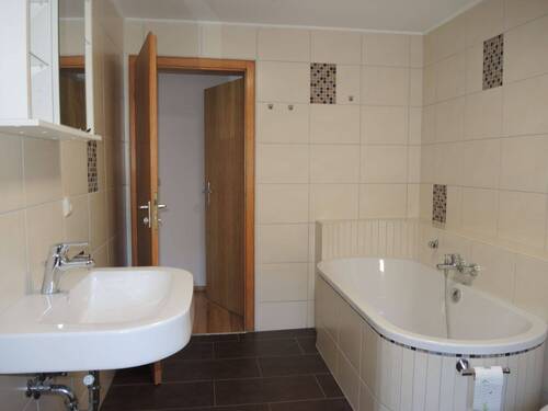 Badezimmer - 3 Zimmer Etagenwohnung in Bad Brückenau