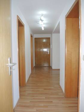 Flur - Etagenwohnung mit 84,00 m&sup2; in Bad Brückenau zur Miete