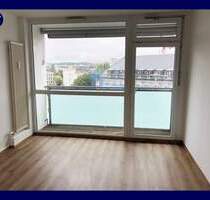 Im Herzen von Dresden: 1-Zi.-Apartment + Balkon mit Weitblick, Duschbad, Aufzug - kurze Wege zur Uni