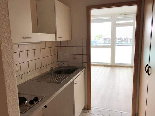 Flur_Küche - 1 Zimmer Etagenwohnung zur Miete in Dresden