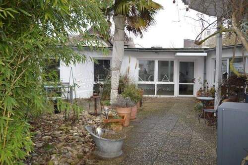 Außenansicht mit Eingangsbereich - 6 Zimmer Büro zur Miete in Budenheim