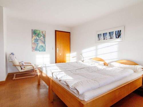 OG – Zimmer 2 – Schlafbereich (Ansicht 1) - 