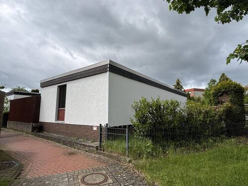 Seitenansicht - 4 Zimmer Bungalow zum Kaufen in Hannover