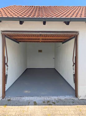 Einzelgarage frisch renoviert - 