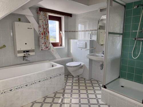 Dusch- und Wannenbad Dachgeschoss - 