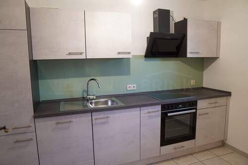 Neuwertige Einbauküche - 2 Zimmer Etagenwohnung in Langenzenn