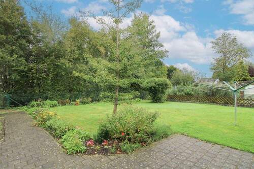 Blick in den Garten JPG - 