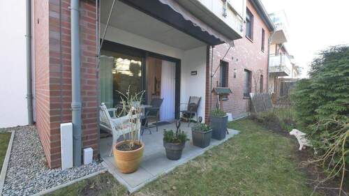 Terrasse (Weitwinkel) - 2 Zimmer Etagenwohnung zur Miete in Buxtehude