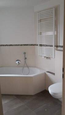 Bad OG - 4 Zimmer Doppelhaushälfte in Weil