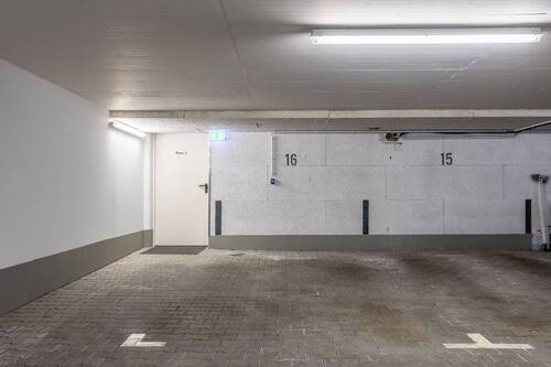 Tiefgaragenstellplatz - 