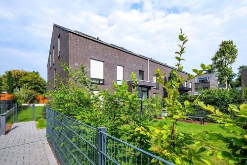 Moderne Erdgeschosswohnung - 2 Zimmer Terrassenwohnung zur Miete in Leverkusen