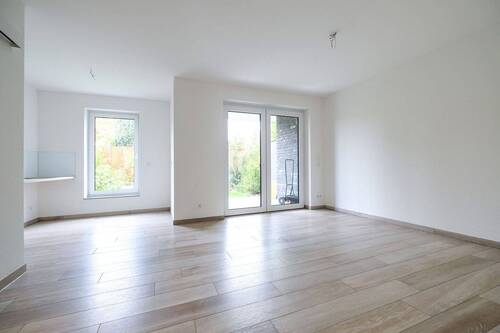 Wohnzimmer mit Gartenblick - 