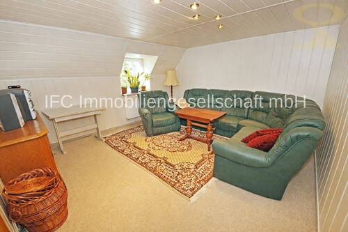 Schlaf- / Wohnzimmer im UG (Einliegerwhg.) - 