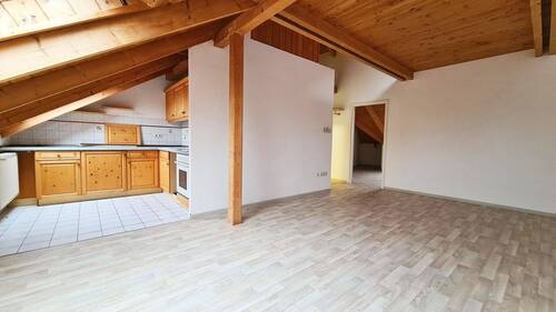 Wohnzimmer und Küche - Tolle & individuelle Zweiraumwohnung