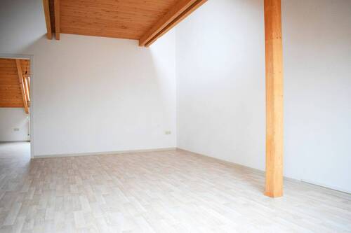 Wohnzimmer - 2 Zimmer Etagenwohnung zur Miete in Köthen