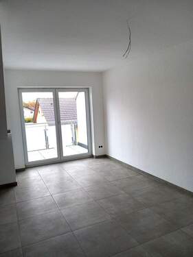 Blick zum Balkon - Etagenwohnung mit 68,00 m&sup2; in Neustadt a.d.Donau zur Miete