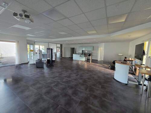 Ausstellungsraum - Gewerbeobjekt (Büro, Produktion, Verkauf) in Bexbach zum Kaufen