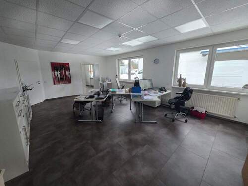 Büro 1 - 