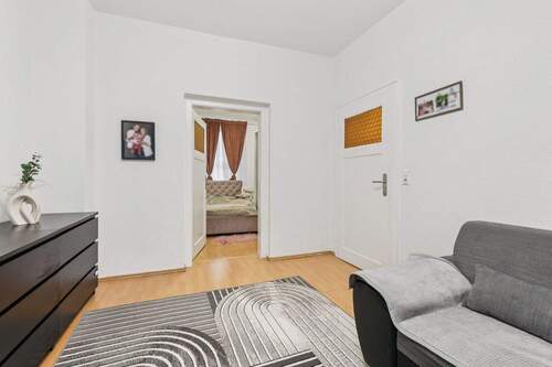 Wohnzimmer - 2 Zimmer Etagenwohnung in Berlin