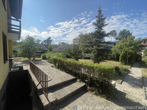 Ansicht Terrasse und Garten - 