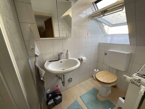 1+2 OG links_separate Toilette_www.villingen.immobilien - 