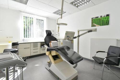 Praxis Behandlungsraum II - 