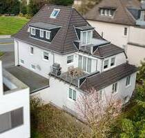 Genialer Mix in Bredeney! Saniertes, freistehendes Multitalent mit Garage & Stellplätzen - Essen