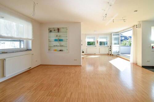 Wohnzimmer - 6 Zimmer Einfamilienhaus in Essen