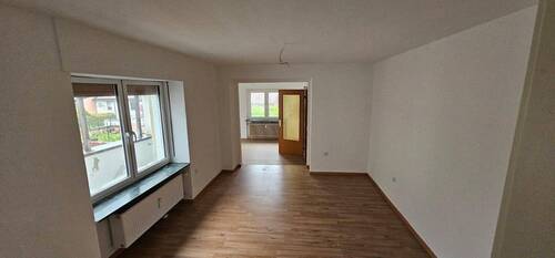 Wohnung 1. OG li - 